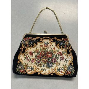 Vintage Walborg floral tapestry purse gold clasp & chain